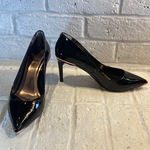 Ted Baker London Washiri pump. Black Patent 38.5 US, 3.25” heel. Excellent.